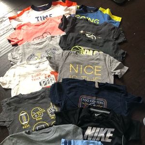 Boys Short Sleeve T-shirts - size 4 (Lot of 13)